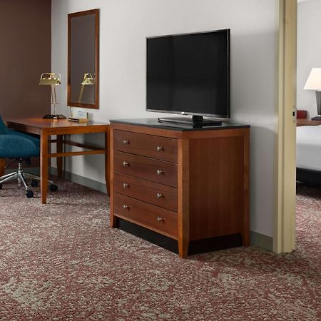Hilton Garden Inn Milford Buitenkant foto