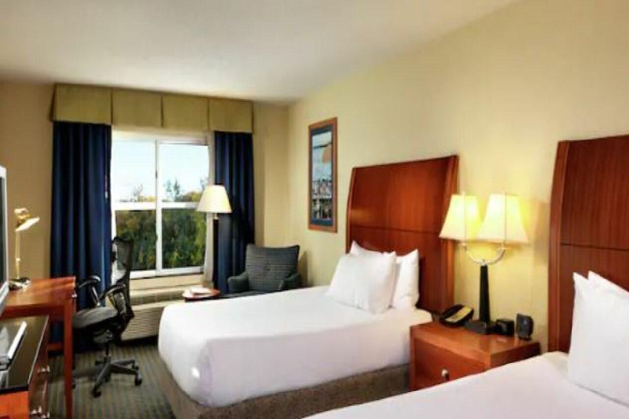 Hilton Garden Inn Milford Buitenkant foto